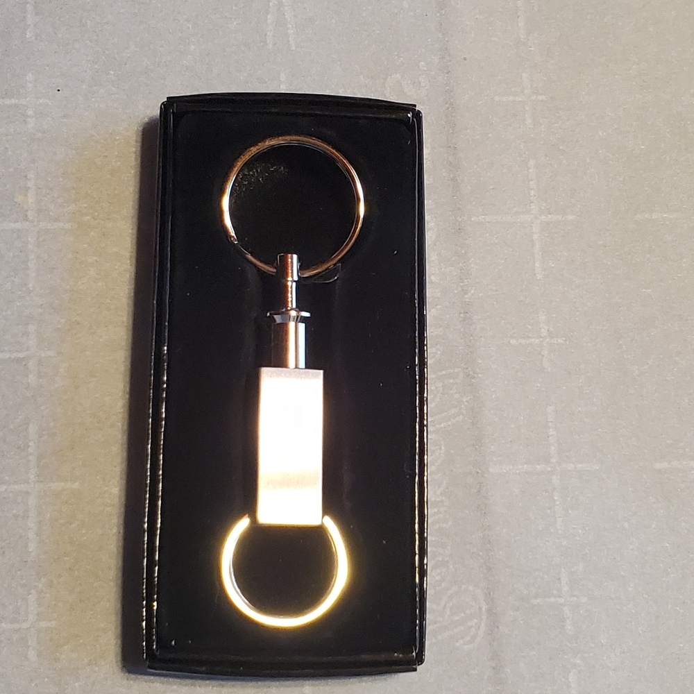Keychain in gold - Picture 3 of 4
